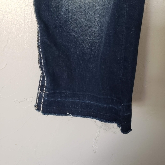 Miss Me Jeans 29 Signature Capri Dark Wash Denim Flap Pockets Thick Stitching - Picture 5 of 8